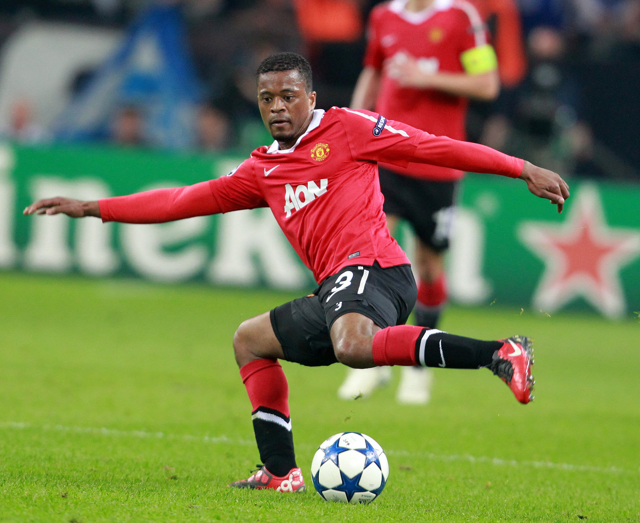 英博vs山东：双方五外援出战，刘祝润首发，彭啸中超首秀.