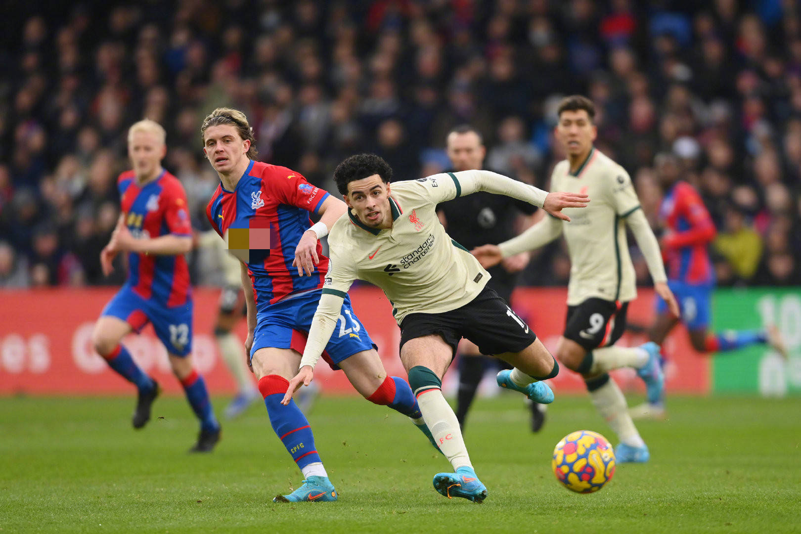 世俱杯8强下半区复制23-24赛季欧冠4强，对阵变为胜者和败者组.